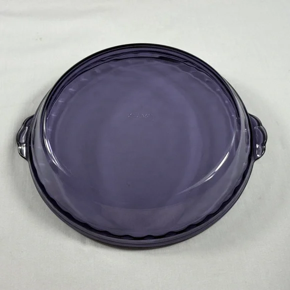 Vintage Pyrex Amethyst Glass Pie Plate Baking Dish 9.5” Rare Color-USA - Picture 5 of 5